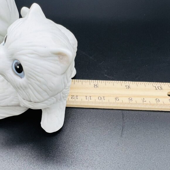 Vintage Cat Figurine Homco White Mamma and Kittens Laying Pose #1412 EUC - Picture 10 of 13